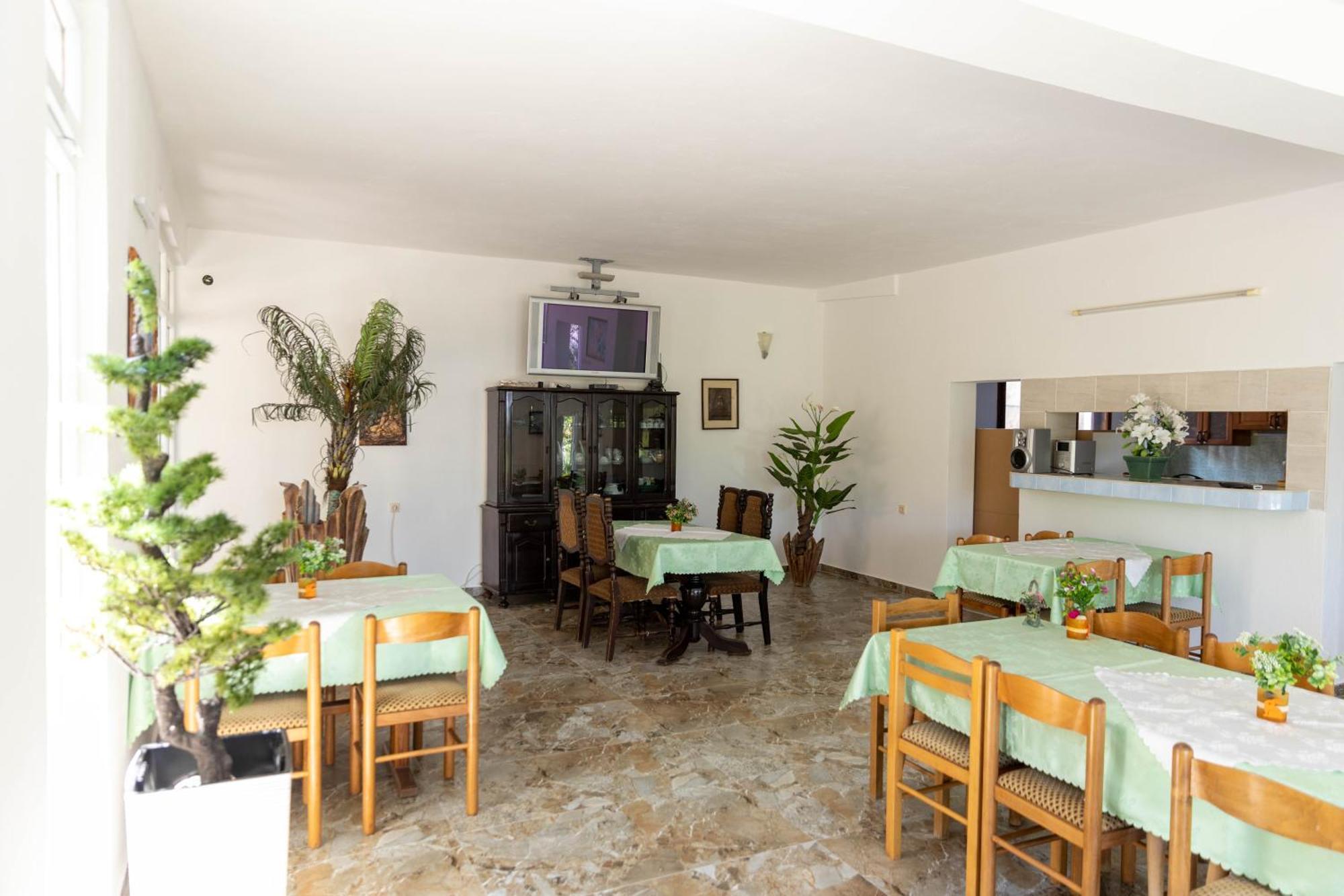 Guest House Aldin 울친 외부 사진