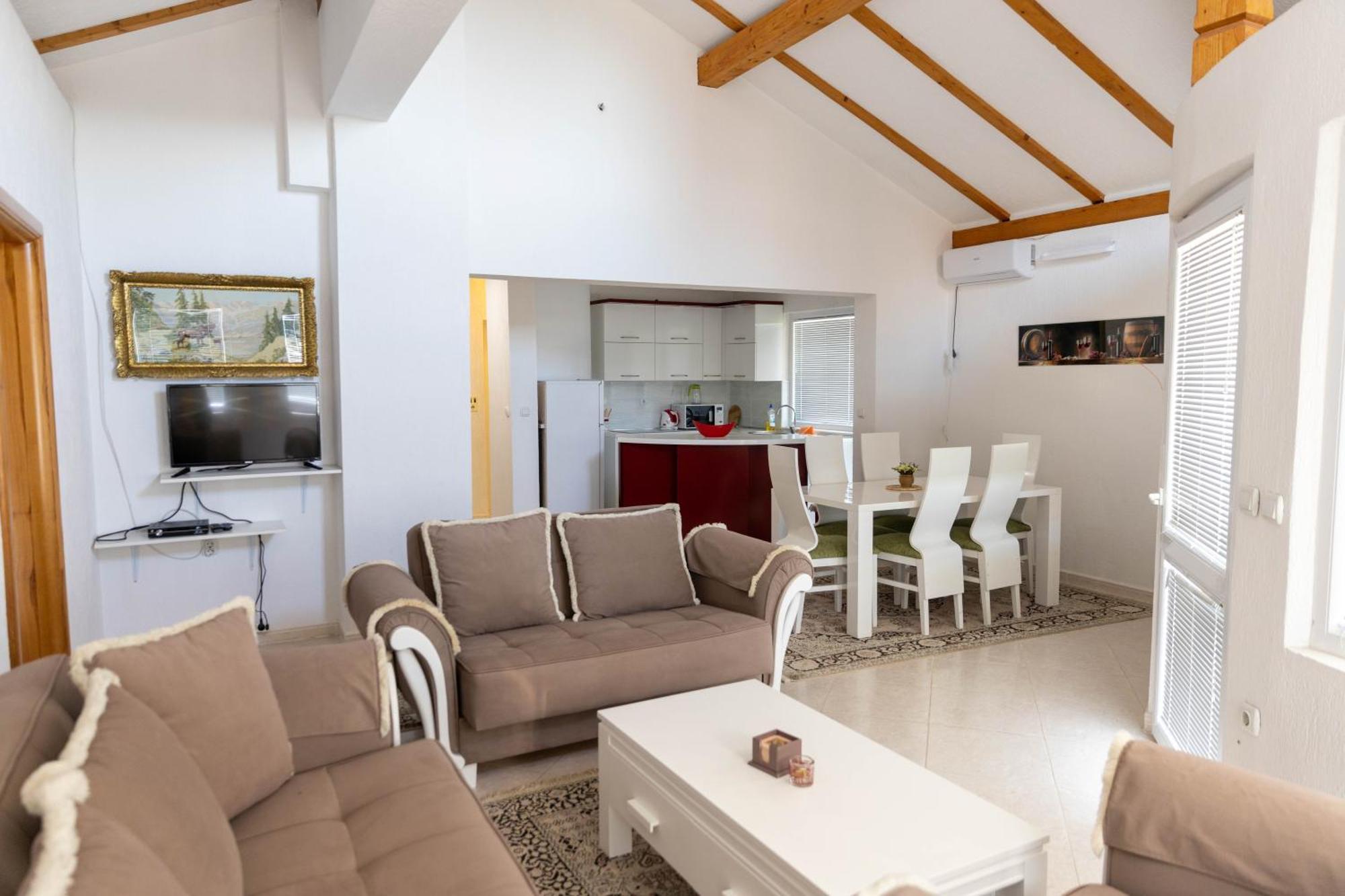 Guest House Aldin 울친 외부 사진