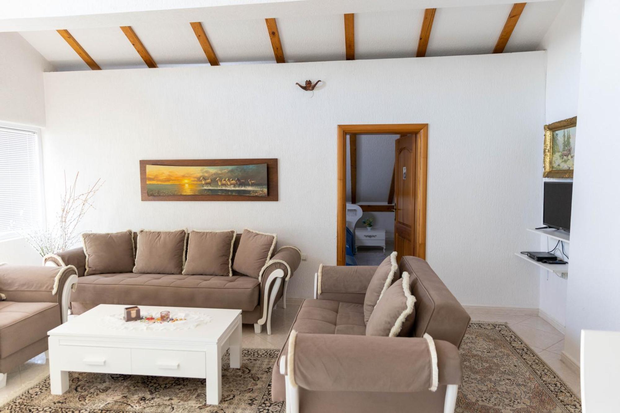 Guest House Aldin 울친 외부 사진